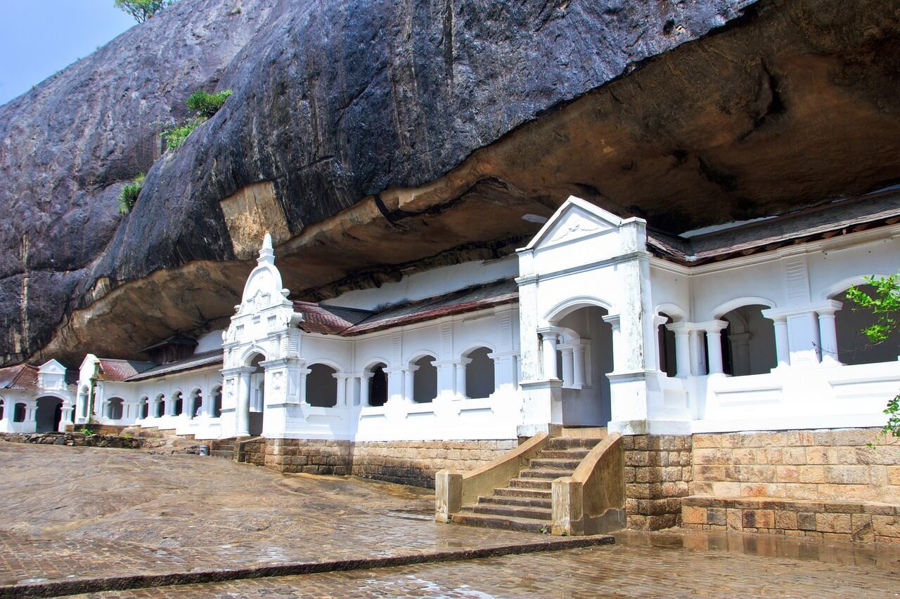 dambulla-cave-temple