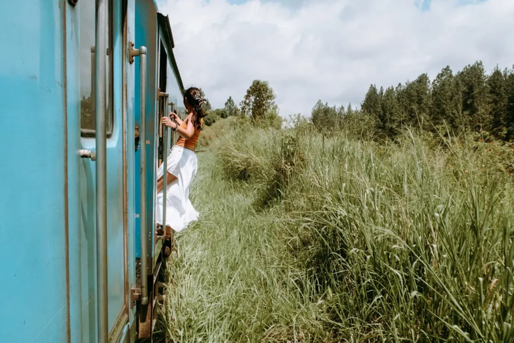 Ella train journey Sri Lanka romantic experience