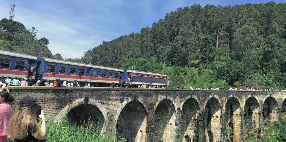 Nine arches bridge, Ella train ride, Sri Lanka